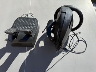 Volante PlayStation Thrustmaster T80 con pedales