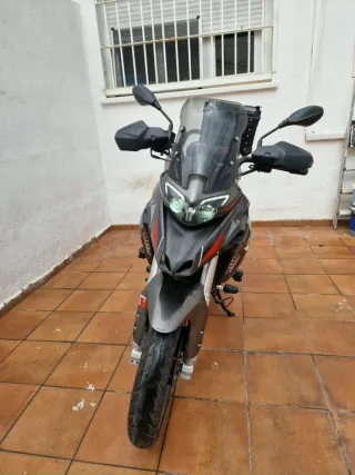 Benelli TRK 251cc 2021 Gris/Rojo