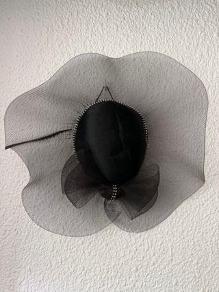 Pamela Negra con Tul y Lazo