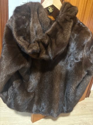 Abrigo de piel auténtica marrón