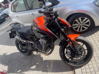 KTM 890 DUKE L Negra/Naranja
