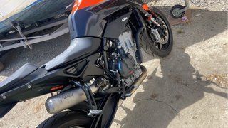 KTM 890 DUKE L Negra/Naranja