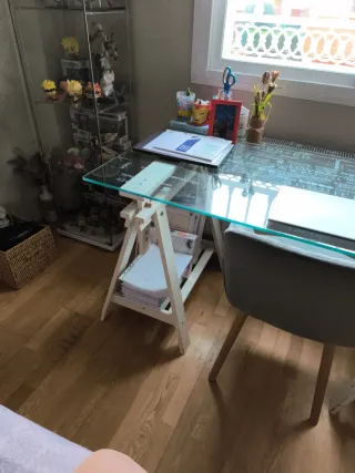 Mesa escritorio 1.5 cm x 89 cm Cristal y madera.