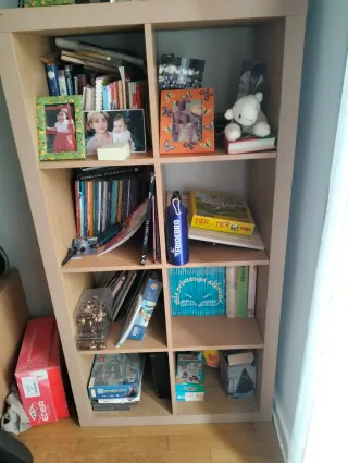 Estantería de madera Ikea