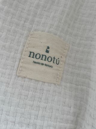 Moisés de ratán con ruedas