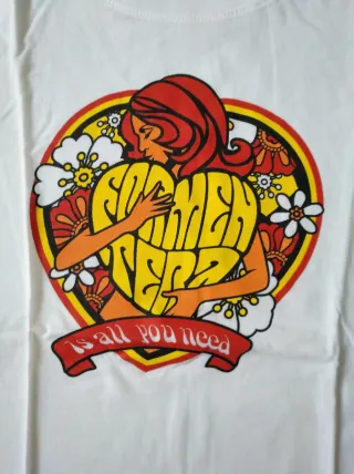 Camiseta Marcos Torres Corazón Flores