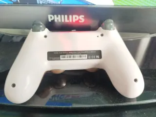 Mando PS4 Oro y Blanco