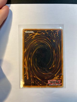 Yu-Gi-Oh Mago Oscuro 1ª Edición Holo Español