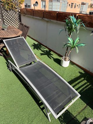 Tumbona plegable jardin gris oscura con ruedas