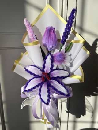 Ramo de flores eterno rosa y blanco