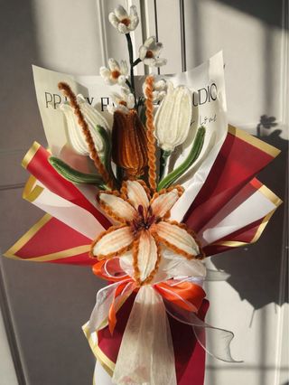 Ramo de flores eterno rosa y blanco