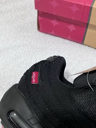 Nike Air Max 95 x Levi’s Negro