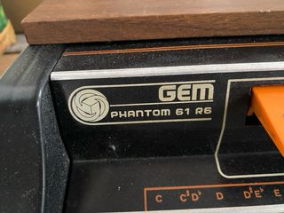 Órgano GEM Phantom 61 R6 (1973)