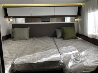 BENIMAR S-363 !!!SEMINUEVO!!! CAMAS GEMELAS GARAJE