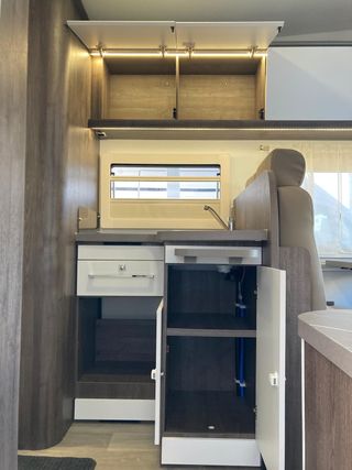 BENIMAR S-363 !!!SEMINUEVO!!! CAMAS GEMELAS GARAJE