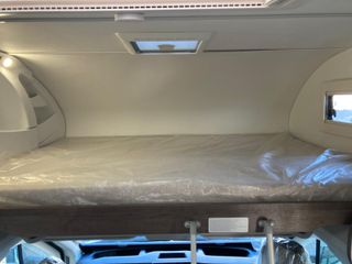 BENIMAR S-363 !!!SEMINUEVO!!! CAMAS GEMELAS GARAJE