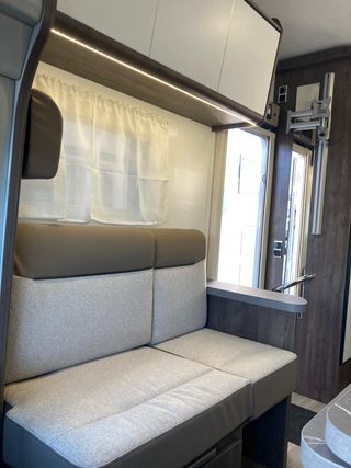 BENIMAR S-363 !!!SEMINUEVO!!! CAMAS GEMELAS GARAJE