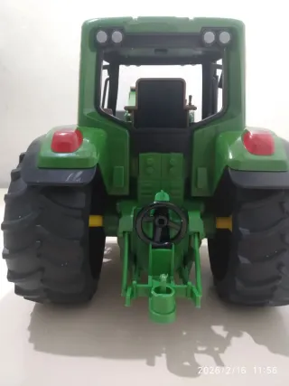 Tractor John Deere 6920 con pala Bruder 1/16