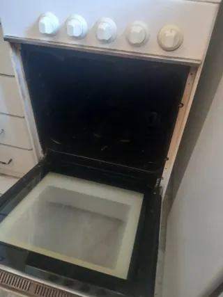 Horno de gas blanco