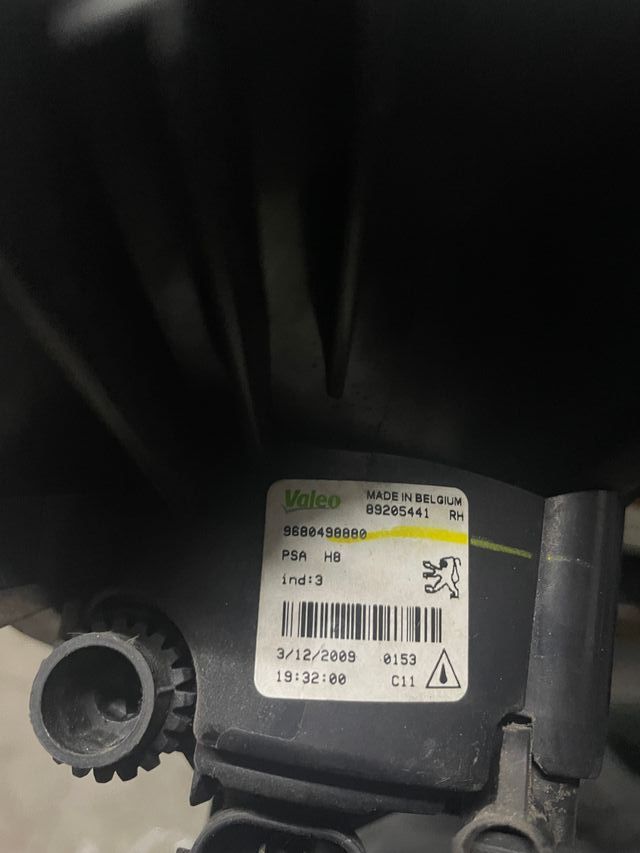 Farol Nevoeiro Direito Peugeot 308 2007-2013