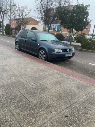 Volkswagen Golf 2001