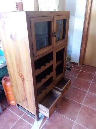 Mueble rústico madera y cristal