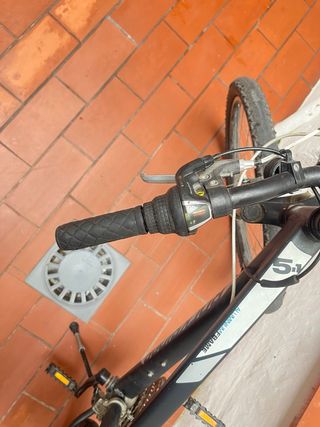 Bicicleta Montaña Rockrider Negra