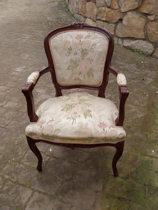 Silla Luis XV Estilo Clásico