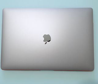 MacBook Pro 16 2019 Argento