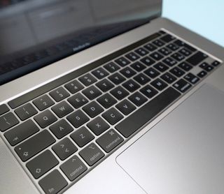 MacBook Pro 16 2019 Argento