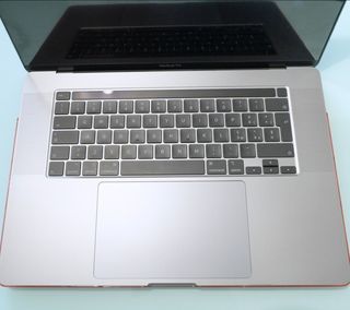 MacBook Pro 16 2019 Argento