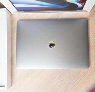 MacBook Pro 16 2019 Argento