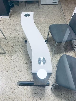 Mesa de comedor cristal y metal