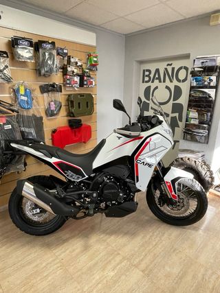 Moto Morini X-Cape 700 Adventure