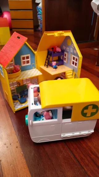 Juguetes Peppa Pig Casa y Ambulancia