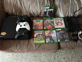 Xbox One + 3 Mandos + 7 Juegos + Base Carga