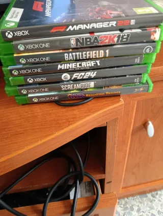 Xbox One + 3 Mandos + 7 Juegos + Base Carga