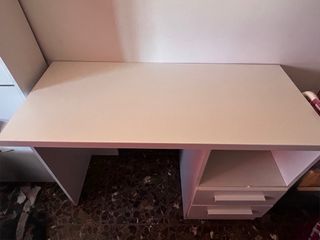 Escritorio blanco con 2 cajones