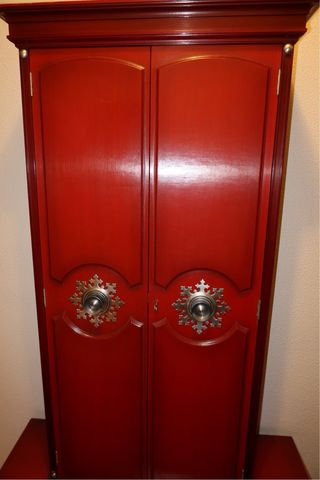 Mueble rojo armario