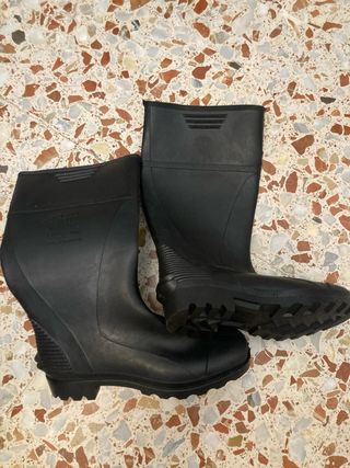 Botas de agua negras