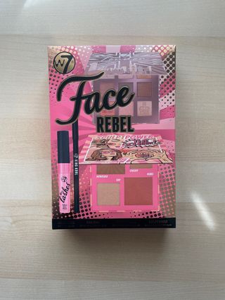 Pack de productos de maquillaje