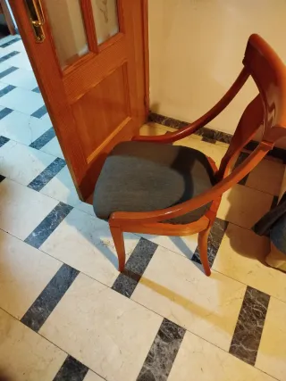 Mueble,Mesa de comedor y 4 sillas