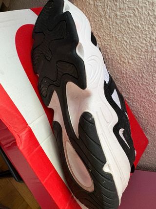 Zapatillas Nike Negras y Blancas