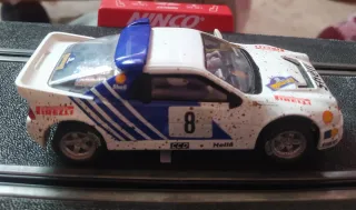 Coche Slot Scalextric Ford RS 200 Preparado
