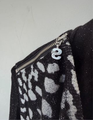 Jersey Desigual brillo negro y blanco