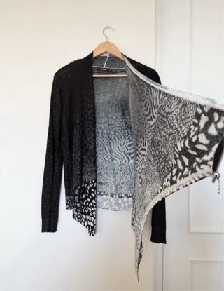 Jersey Desigual brillo negro y blanco