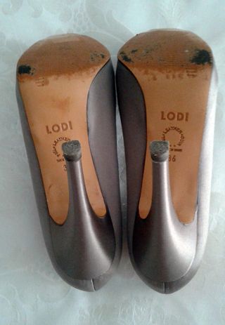 Zapatos LODI pedrería. Talla 36