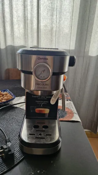 Cafetera Cecotec Cumbia Cafelizzia