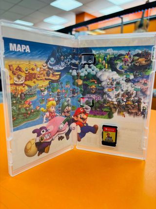 Gioco Switch New Super Mario Bros U Deluxe in scatola