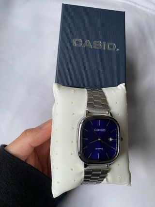 Reloj Casio Azul y Plateado